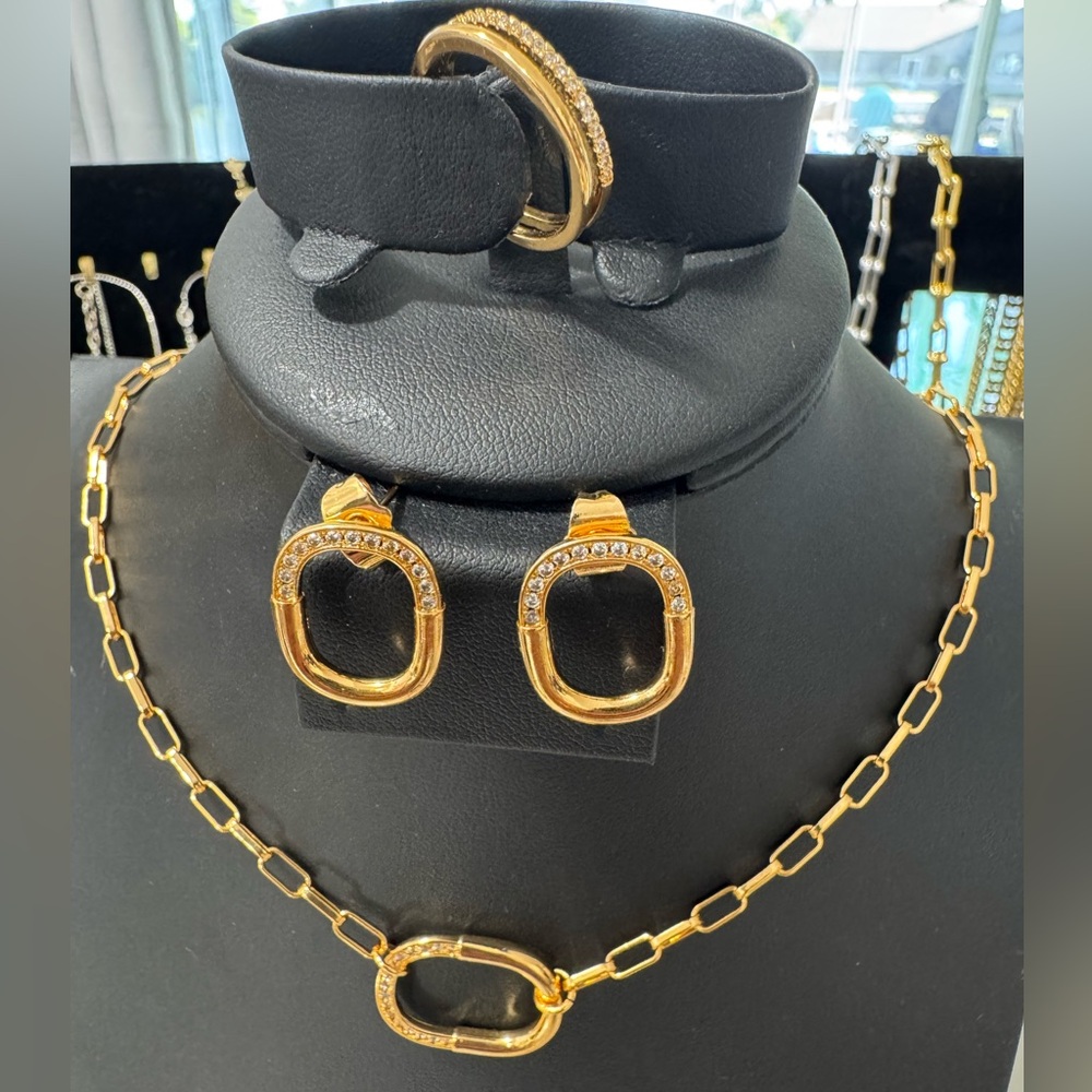 Beautiful rose gold matching set
